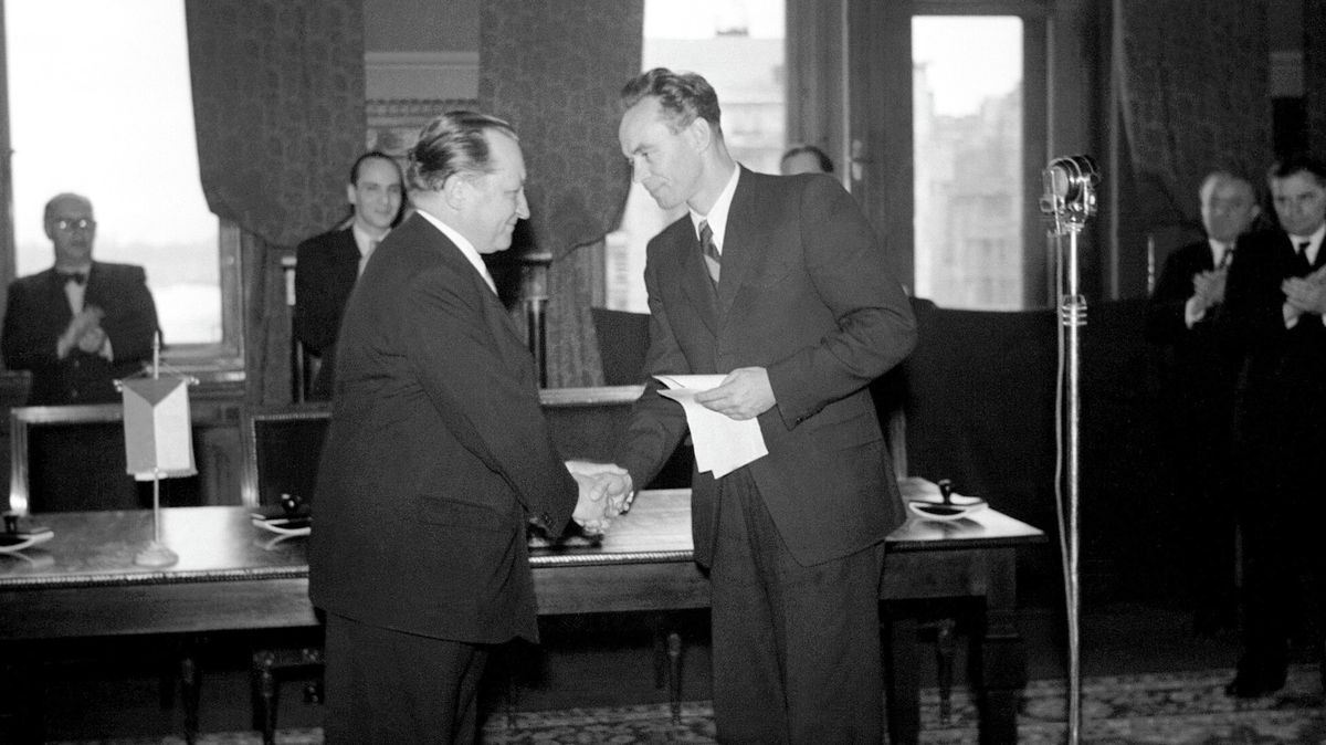 Benešovy dekrety ožily na Slovensku. Mají etničtí Maďaři nárok na své pozemky?